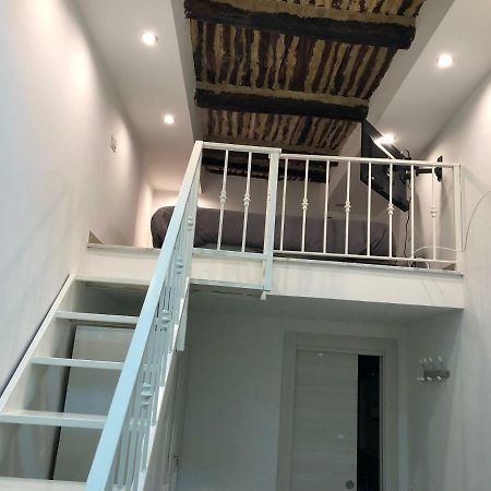 La Casina Di Lia In Via Dei Tribunali Neapel Exterior foto