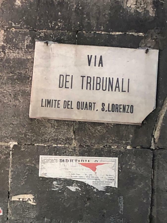 La Casina Di Lia In Via Dei Tribunali Neapel Exterior foto